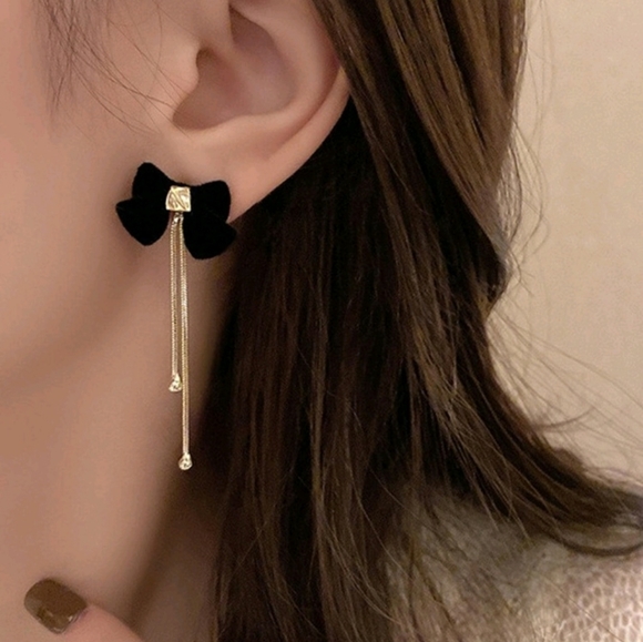 Meet your Posher, Ivy - Picture 1 of 1